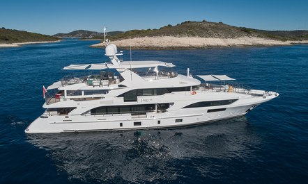 Benetti motor yacht HAPPY ME offers discounted rates for Croatia yacht charters