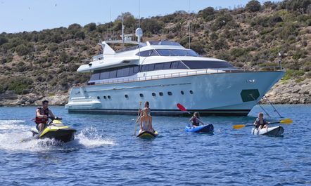 Special offer with M/Y MARTINA in Greece