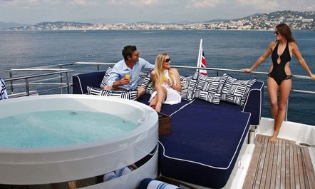 M/Y ASHA Offers Reduced Rate For France Charters