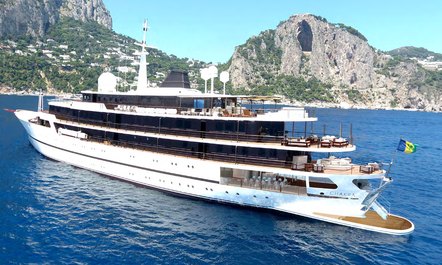 86m superyacht CHAKRA available for New Year's Eve yacht charter in the Red Sea