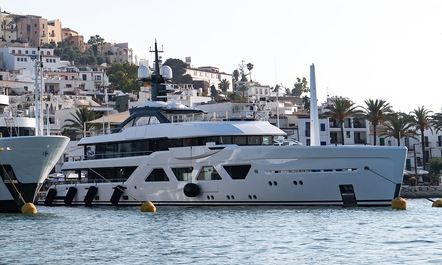 IGY Ibiza welcomes Balearics yacht charters with new superyacht expansion