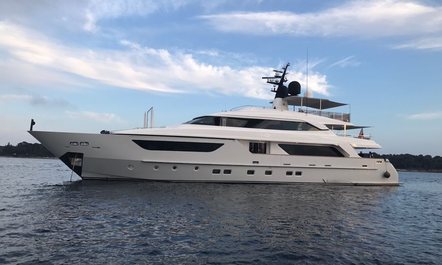 M/Y AWOL offers last-minute Mediterranean charter deal 