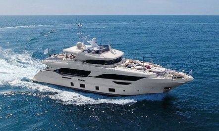 Mediterranean charter deal: M/Y URIAMIR offers special rate