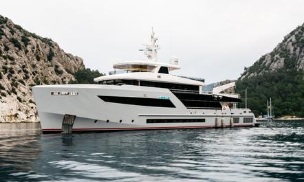 Rare Availability: Embrace the New Year in the Bahamas with Luxury Yacht Charter HEEUS