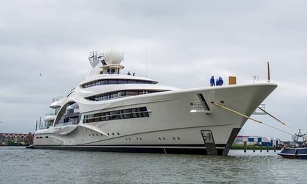 Largest Feadship launched: 110m ‘Feadship 1007’ hits the water