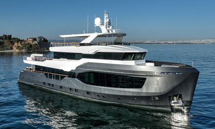 ONE ZERO opens bookings for Caribbean yacht charters in winter 2026/2027
