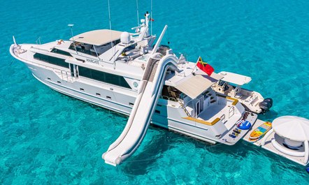 Charter Yacht MARGATE Offers 10% Off Final Summer Availability In The Bahamas