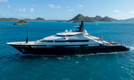 Late Summer Offer: 81m superyacht rental ALFA NERO offers discounted rates for Greece yacht charters
