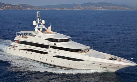 60m motor yacht FORMOSA among first available to charter in Costa Rica
