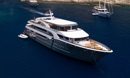 Motor yacht AGAPE ROSE offers 15% discount for Croatia yacht charters