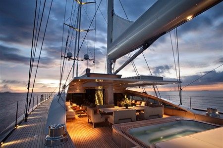 Vertigo Yacht Charter Price Alloy Yachts Luxury Yacht Charter