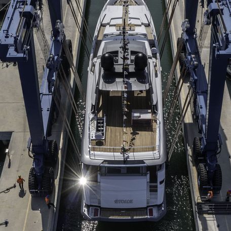 custom line super yacht yard