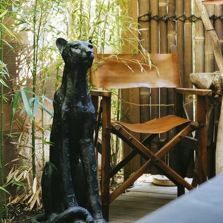 Statue of a black cat at Playamigos