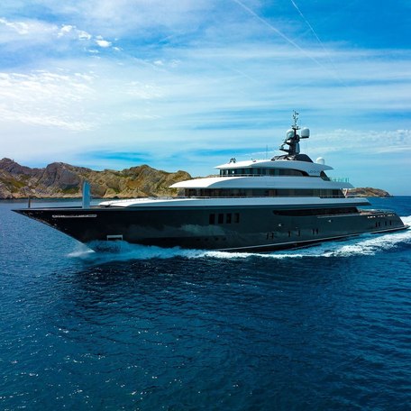 superyacht loon owner