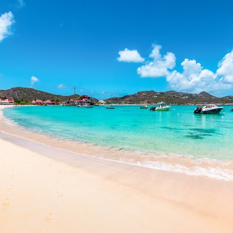 Overview of a beach on the island of St Barts