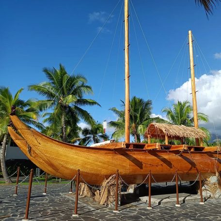 Tahiti - Pā'ōfa'i Gardens boats