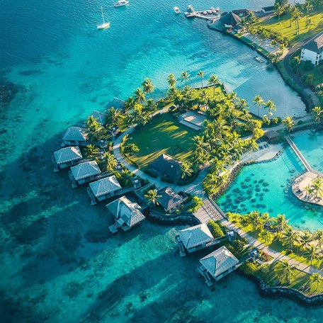 Tahiti - Algotherm Dermo Ocean Spa aerial view
