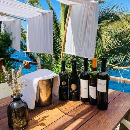 Croatia - Lonely Paradise restaurant wine