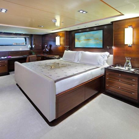 Master cabin onboard charter yacht PRANA