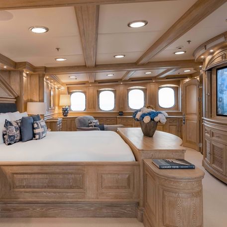 Master cabin onboard charter yacht NERO, central berth facing starboard