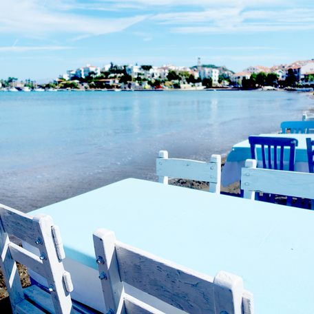 Waterside dining tables at an eaterie in Turkey