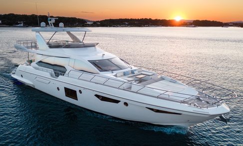 AZIMUT FLY 72 Yacht Charter | Azimut Luxury Yachts for Charter