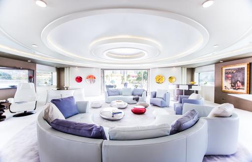 Salon and dining on superyacht SALUZI