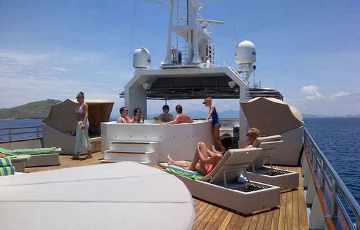 charter yacht SALILA sundeck Jacuzzi