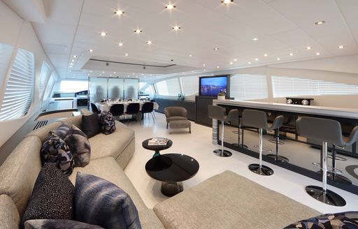 Charter yacht VENI VIDI VICI interior lounge
