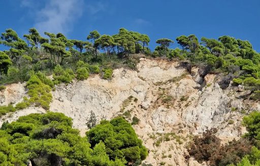Pefkoulia beach Lefkada cliff