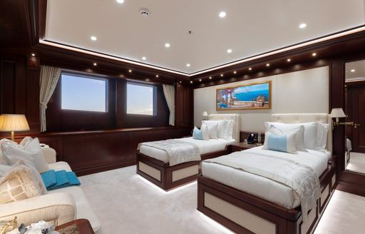 Charter yacht GIGIA twin cabin and dual windows