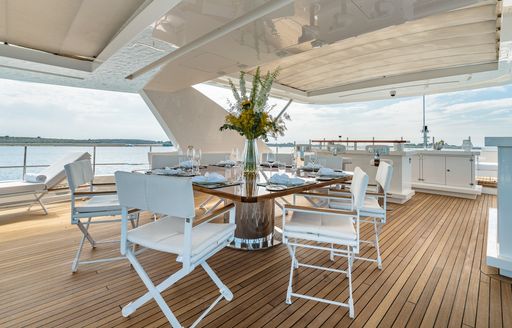 Charter yacht LADY MRD alfresco dining area