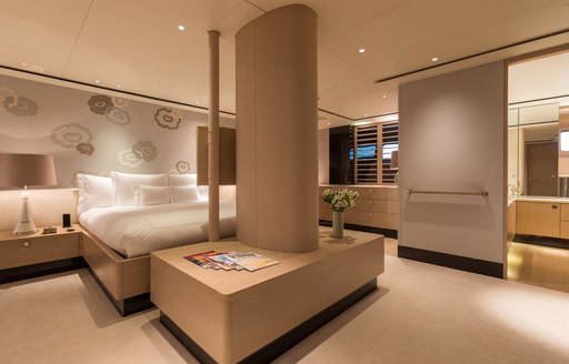 Master cabin onboard SY Twizzle