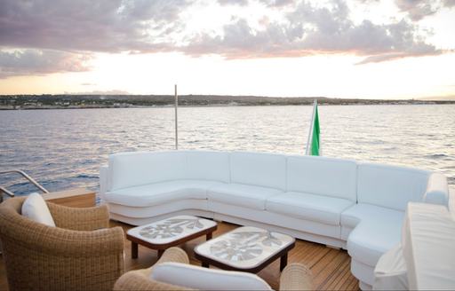 Charter yacht PRINCESS MAELA exterior seating