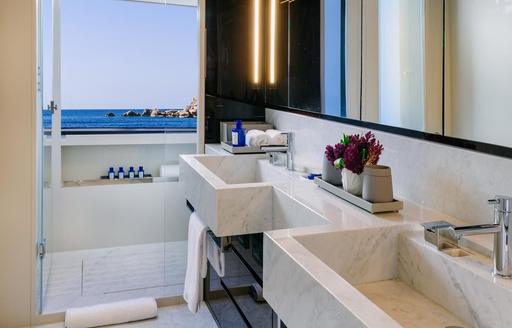 En-suite facility onboard luxury charter yacht DON'T WORRY