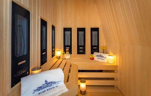 Superyacht charter TOP FIVE II sauna