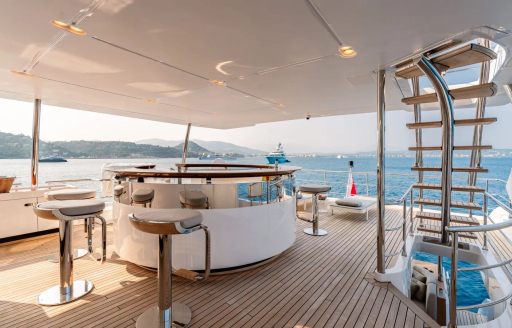 Charter yacht OWO flybridge overview