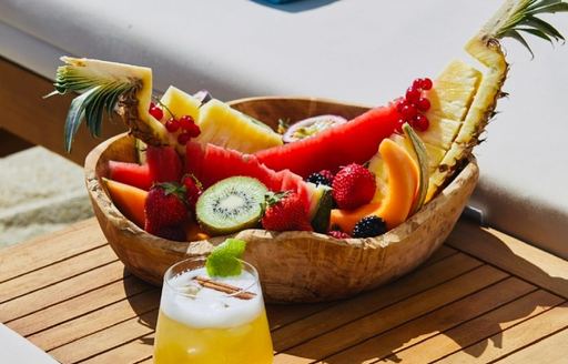 La Serena fruit dish and cocktail