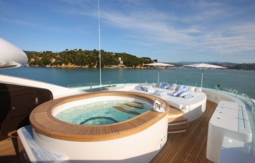 Superyacht 'St David''s deck Jacuzzi