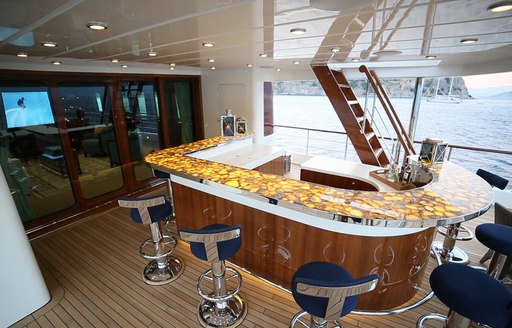 bar onboard motor yacht clarity