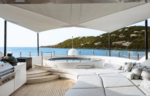 Charter yacht HOLDIN' MY OWN deck Jacuzzi