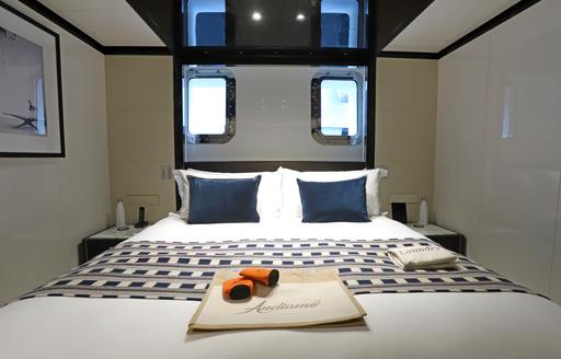 Guest cabin onboard charter yacht ANDIAMO
