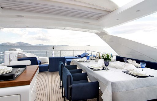 Charter yacht MEMORIES TOO al-fresco dining space