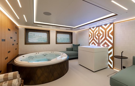 jacuzzi tub on motor yacht la datcha