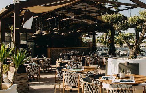 Godai Menorca dining area