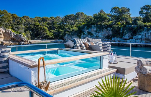 Jacuzzi pool on sundeck of luxury yacht Mimi la Sardine