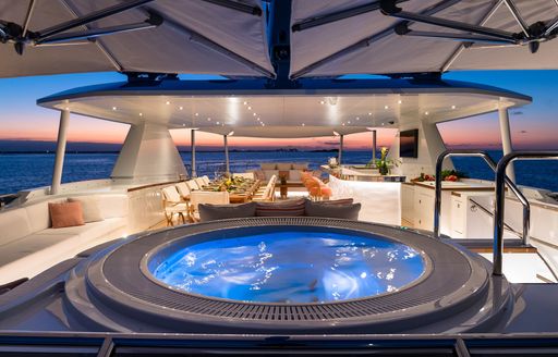 Jacuzzi onboard charter yacht SANTOSHA 