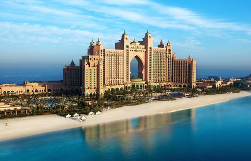 Overview of Atlantis Hotel, Dubai