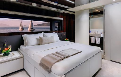 Double guest cabin onboard luxury charter yacht DON'T WORRY