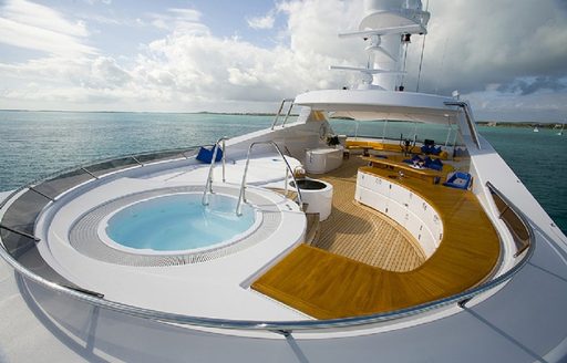 Feadship superyacht PICNIC's jacuzzi